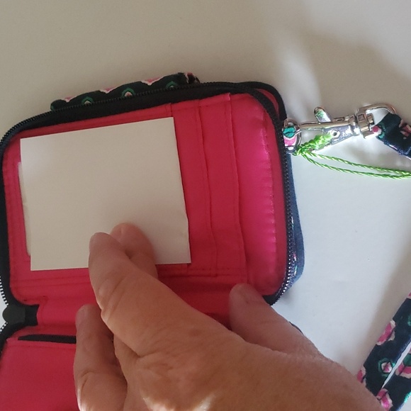 Rare Breast cancer Vera Bradley A 4 Piece Vera Bradey set. - Picture 11 of 14